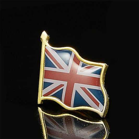 UK Waving Flag Lapel Pin – Multicolour Patriotic Metal Brooch for Bags, Clothes & Accessories